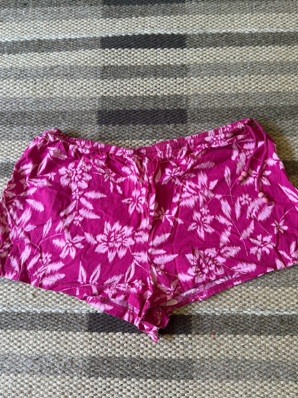 American Eagle Outfitters low rise Pink Floral Elastic-Waist Athletic Shorts